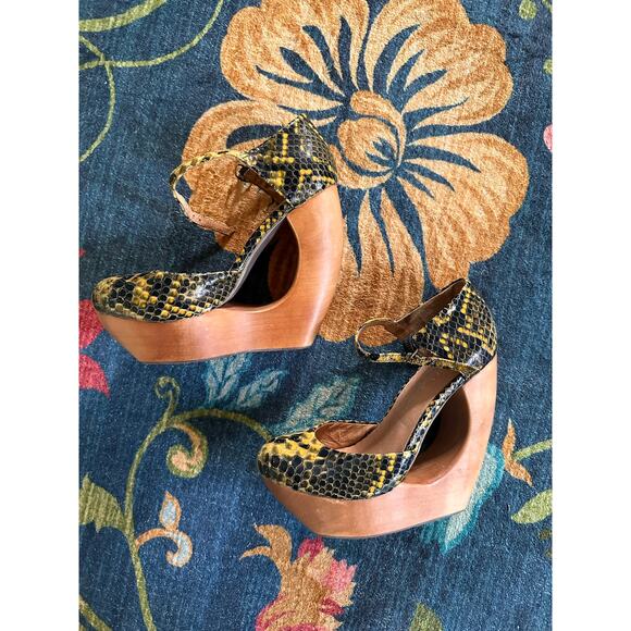 Jeffrey Campbell Rock Me Snakeprint Heels Size 7 - Picture 2 of 8
